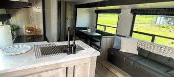 Cozy 2-bedroom RV in beautiful Jobos with AC