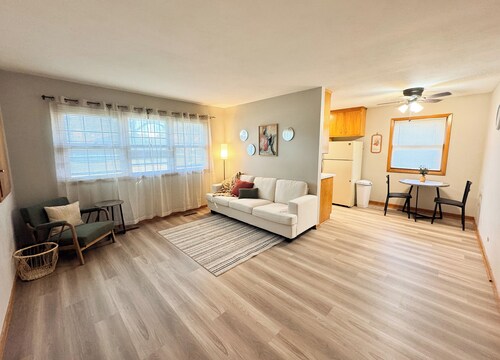 Cozy 1-bedroom apartment in peaceful neighborhood.