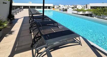 Cozy and secure 3BR Playa Del Carmen Condo—Walk to Beach, Shops & Restaurants