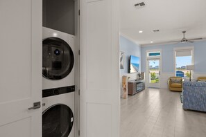 Interior - Nuestro Sueño: South Padre Island Retreat (South Padre Island)