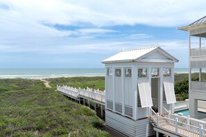 Pool - Nuestro Sueño: South Padre Island Retreat (South Padre Island)