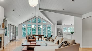 TV connectée, cheminée