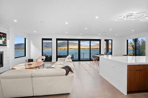 Lakeside Retreat • Lake View • Hot Tub • Snowbasin