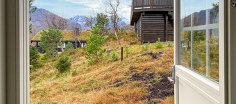 2 bedroom cozy home in Straumgjerde