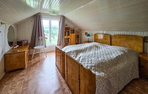 4 bedrooms, travel crib, WiFi (free) - Beautiful home in Vistdal with WiFi (Vistdal)