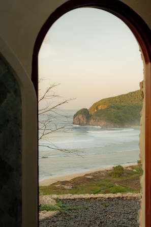 Front of property - Elysian Cove - One bedroom (Sumbawa Barat)