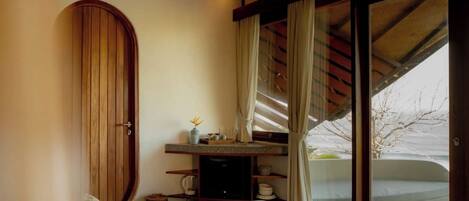Honeymoon Villa, 1 Bedroom, Ocean View | Free WiFi, bed sheets