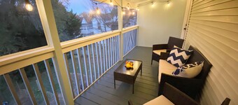 High End Downtown 2-Bed Loft, Pet & Child Friendly