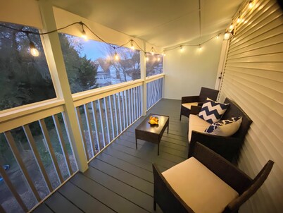 High End Downtown 2-Bed Loft, Pet & Child Friendly