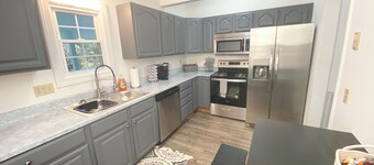 High End Downtown 2-Bed Loft, Pet & Child Friendly