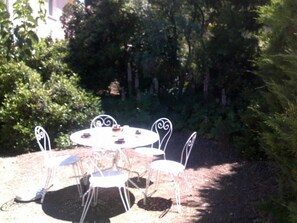 Outdoor dining - La Triolle - ROQUEFORT DES CORBIERES (ROQUEFORT DES CORBIERES)