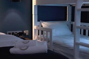 Room - Hotel Twenties Tbilisi - Stay & Dine (Tbilisi)