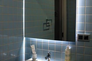 Room - Hotel Twenties Tbilisi - Stay & Dine (Tbilisi)