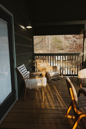 Terrace/patio - Homestead Cabin at Gap Creek Cabins (Scott County)