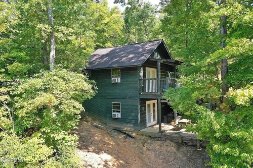Treestand Cabin at Gap Creek Cabins