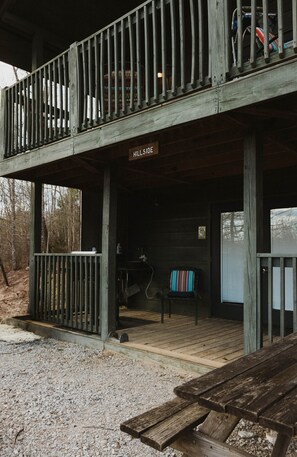 Terrace/patio - Hillside Cabin at Gap Creek Cabins (Scott County)