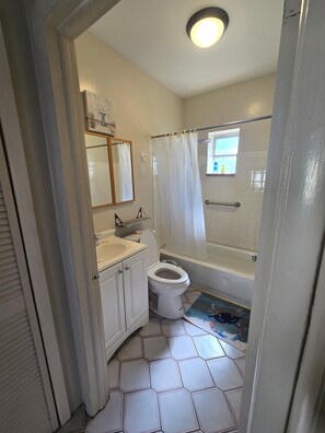 Towels, toilet paper