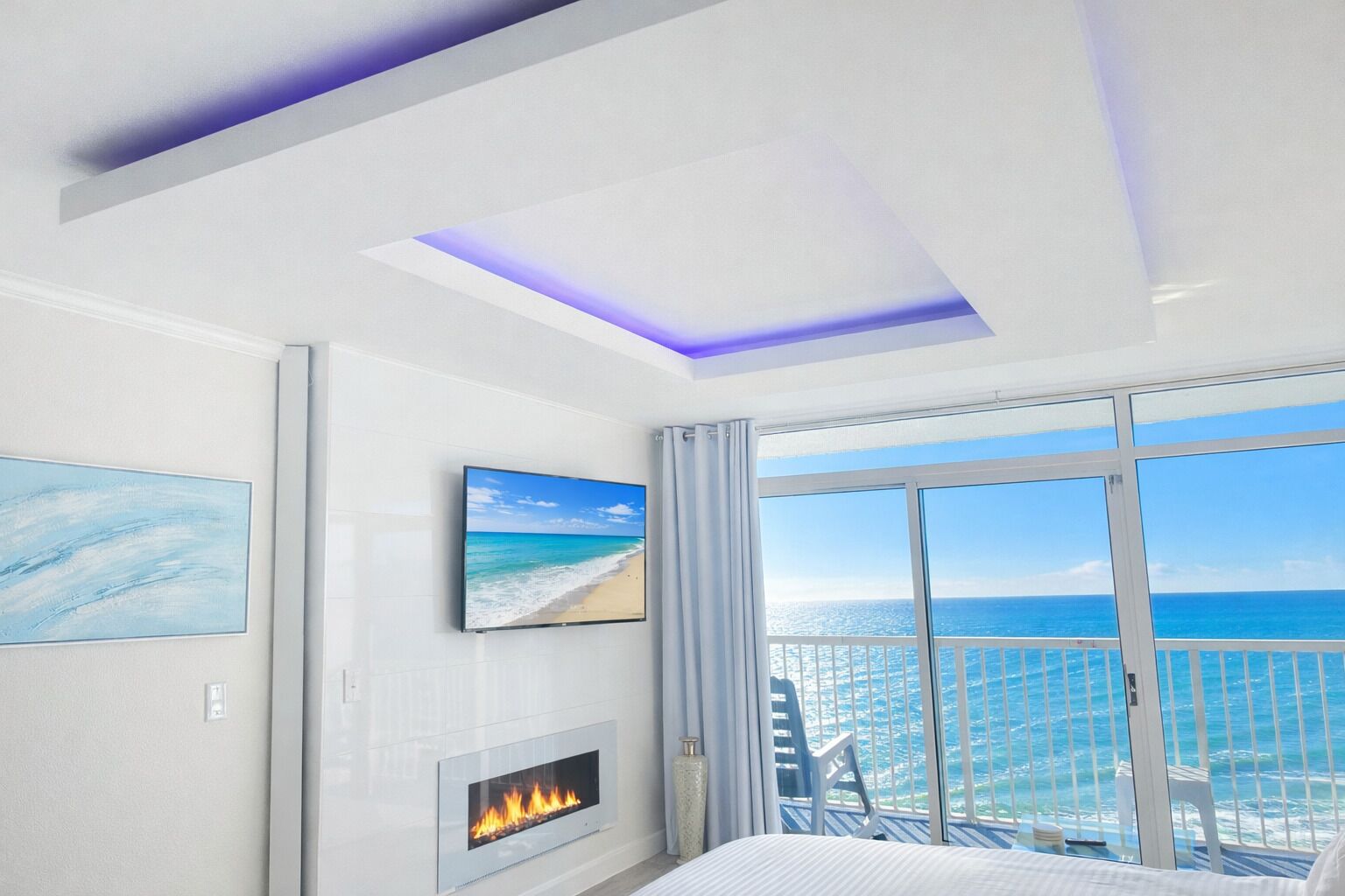 Tabla de planchar con plancha, wifi gratis y ropa de cama 