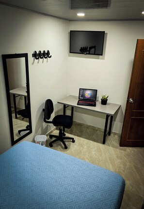1 chambre, fer et planche à repasser, Wi-Fi