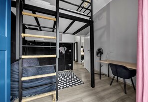 Interior - Wola Industrial Apartment (Warszawa)