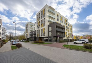 Exterior - Wola Industrial Apartment (Warszawa)