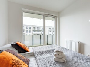 مكواة/لوح كي وواي فاي وملاءات أسرّة