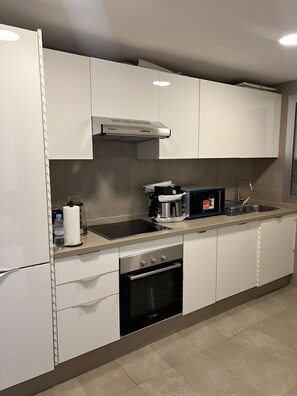 Private kitchen - MODERN APARTMENT HILTON CITY CENTER (طنجة)