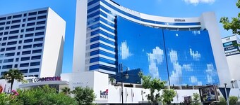 MODERN APARTMENT HILTON CITY CENTER