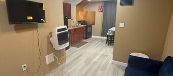 Alma gardens inn - Charming 2-bedroom house with fireplace