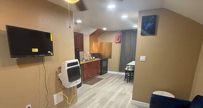 Alma gardens inn - Charming 2-bedroom house with fireplace