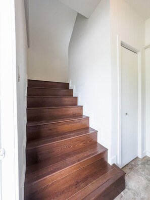 Apartment (3 Bedrooms) | Interior - Charming Pet-friendly Summer Stay w/ Parking (Kawartha Lakes)