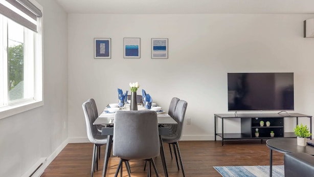 Apartment (3 Bedrooms) | Interior - Charming Pet-friendly Summer Stay w/ Parking (Kawartha Lakes)