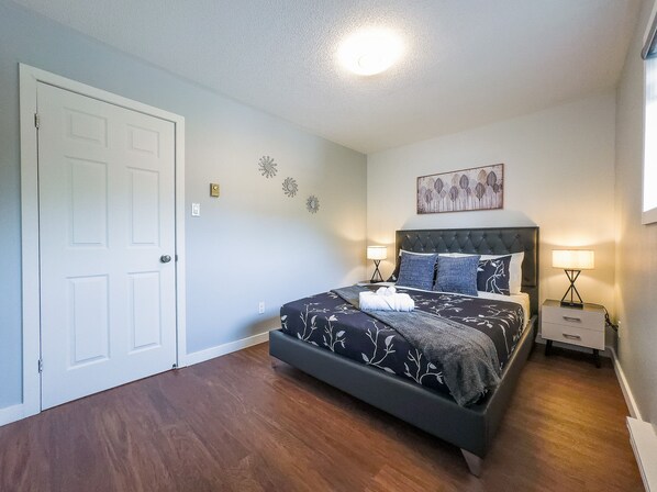 Apartment (3 Bedrooms) | Interior - Charming Pet-friendly Summer Stay w/ Parking (Kawartha Lakes)