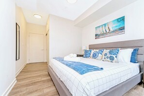 Apartment (1 Bedroom) | Interior - High Rise Condo w Balcony & Breathtaking Views (Kitchener)