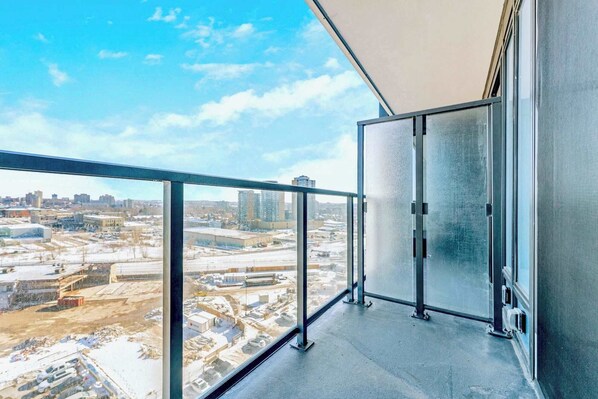 Interior - Union Towers Condo With City Views and Patio (Kitchener)