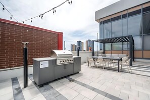 Apartment (1 Bedroom) | Interior - Newly Built Modern Condo w Balcony & City Views (Kitchener)