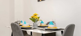 Newly Built Modern Condo w Balcony & City Views