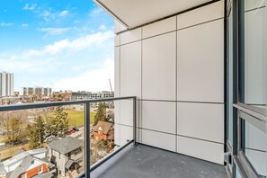 Apartment (1 Bedroom) | Interior - Newly Built Modern Condo w Balcony & City Views (Kitchener)