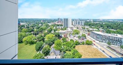 Newly Built 22nd Floor Condo w Stunning Views