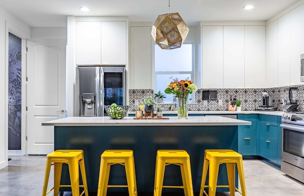 House (3 Bedrooms) | Interior - Electric Disco Oasis Near Rainey, UT and Top Spots (Austin)