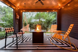 House (3 Bedrooms) | Front of property - Electric Disco Oasis Near Rainey, UT and Top Spots (Austin)