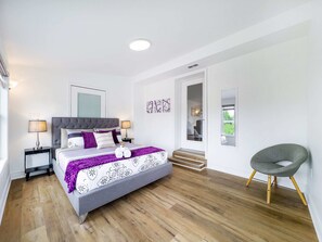 Apartment (3 Bedrooms) | Interior - Warm & Inviting Summer Retreat for 7bobcaygeon (Kawartha Lakes)