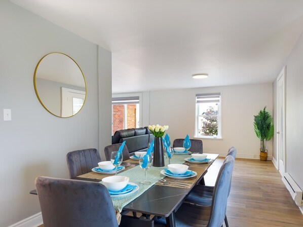 Apartment (3 Bedrooms) | Interior - Warm & Inviting Summer Retreat for 7bobcaygeon (Kawartha Lakes)