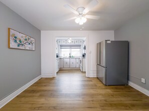 Apartment (3 Bedrooms) | Interior - Warm & Inviting Summer Retreat for 7bobcaygeon (Kawartha Lakes)