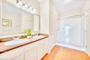 Interior - Upstay: Stylish 3BR Condo w Pationear Disney (Winter Garden)