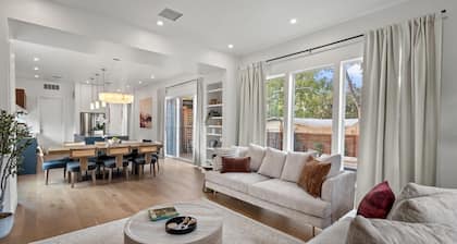 Newly Renovated Low-allergen Home w Pool & Hot Tub