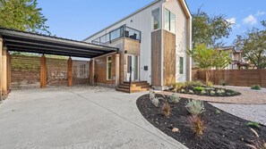 House (4 Bedrooms) | Interior - Luxury Group Retreat - Pool, Hot Tub, EV Charger (Austin)