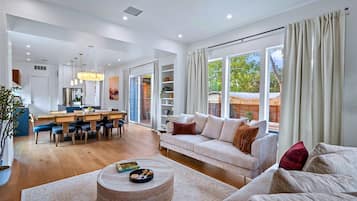 Nhà (4 Bedrooms) | Nội thất