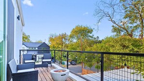 House (4 Bedrooms) | Interior - Luxury Group Retreat - Pool, Hot Tub, EV Charger (Austin)