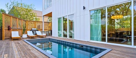 House (4 Bedrooms) | Front of property